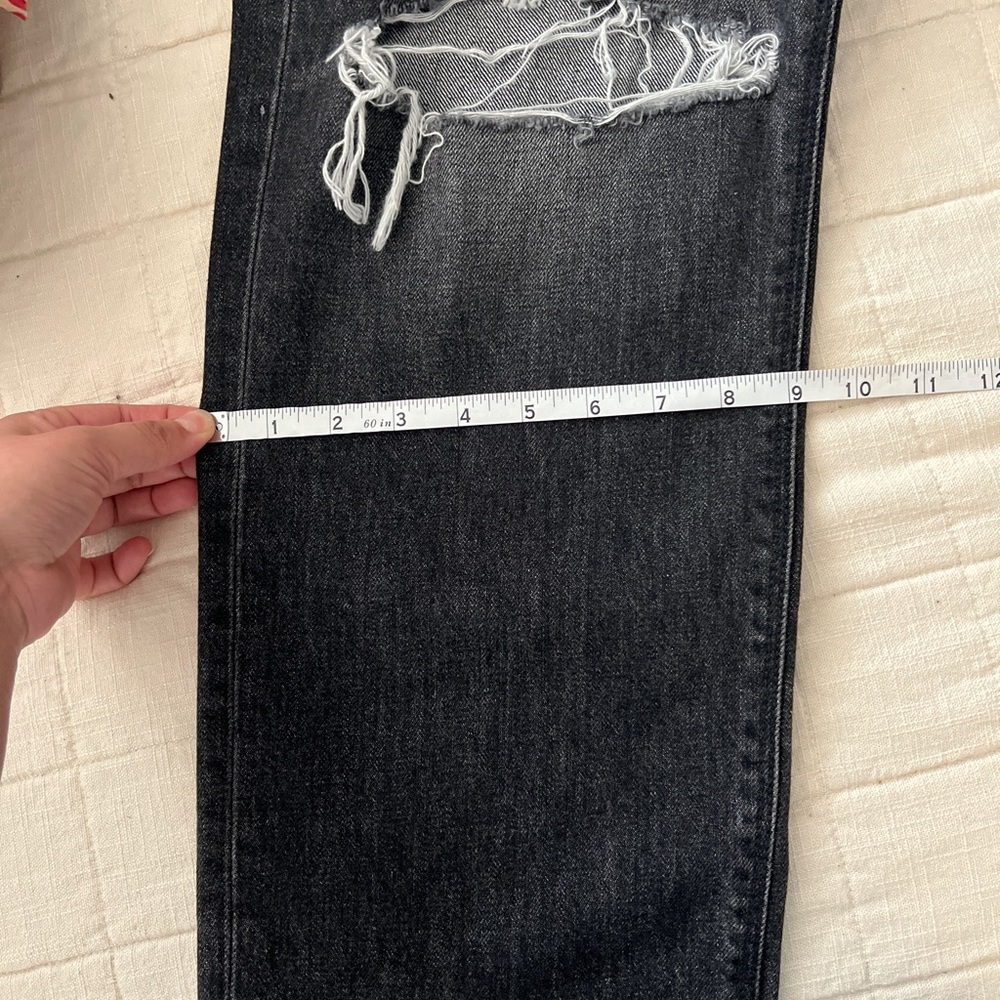 American Eagle 90s Boyfriend Jeans Distressed - Picture 3 of 7